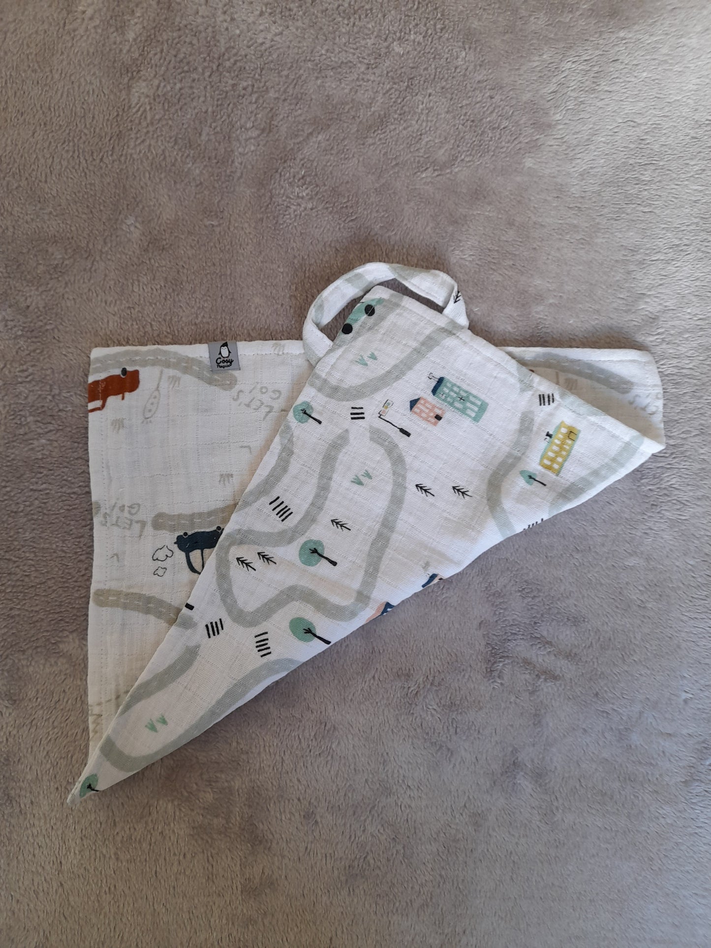 Muslin gift set G1 – set of 5 - City Cars Auto print. Two bibs, Wooden ring, Socks, Baby burp cloth and Muslin cuddle blanket.