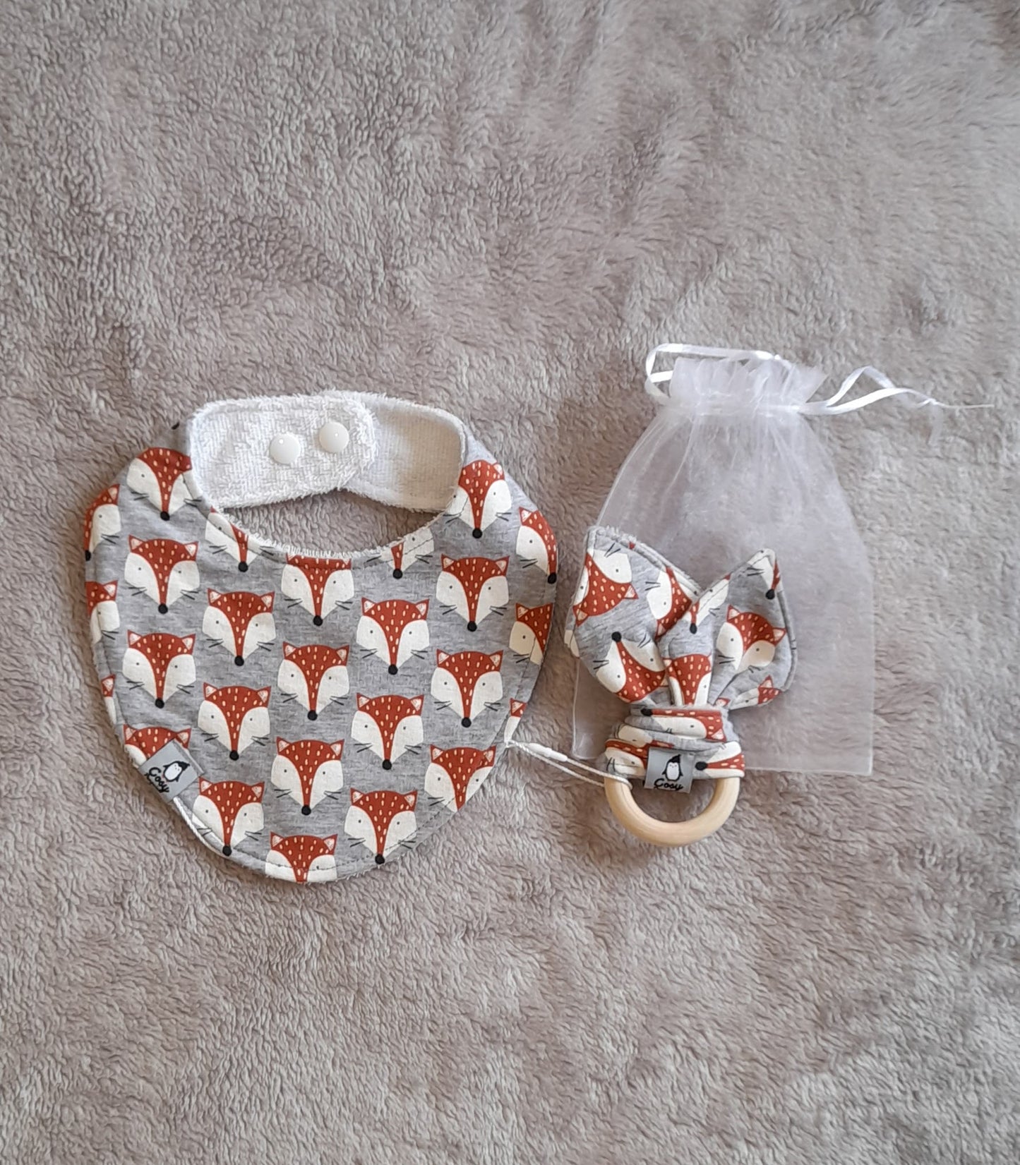 Gift Set M - set of 2 - Bib and Small Wooden Ring